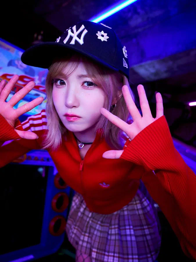 Hitomi